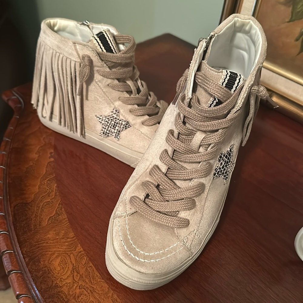 Shu Shop high top sneakers size 8